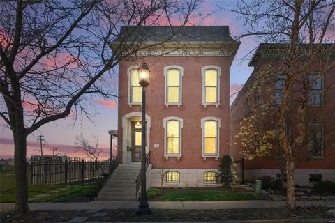 1212 Dolman Street St Louis MO 63104