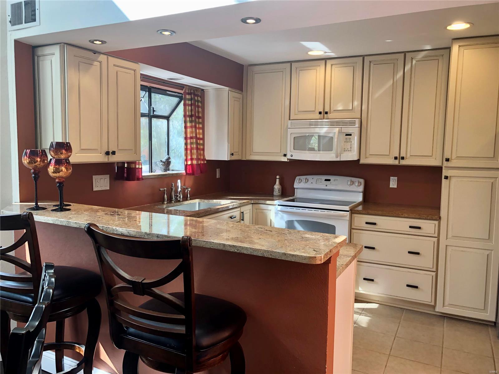 Briar Hill Farm II Condo - Residential
