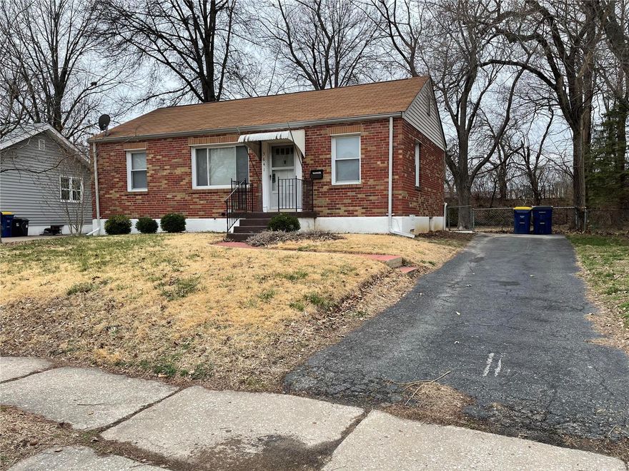 All brick ranch home on a quiet street in Pattonville Schools. 2 bed , 1 bath, Wood floors throughout, full basement. Great fenced back yard that backs to wooded area. 6 panel doors and vinyl insulated windows. Newly finished hardwood floor and bath room, Newer furnace and water heater. easy to show!
