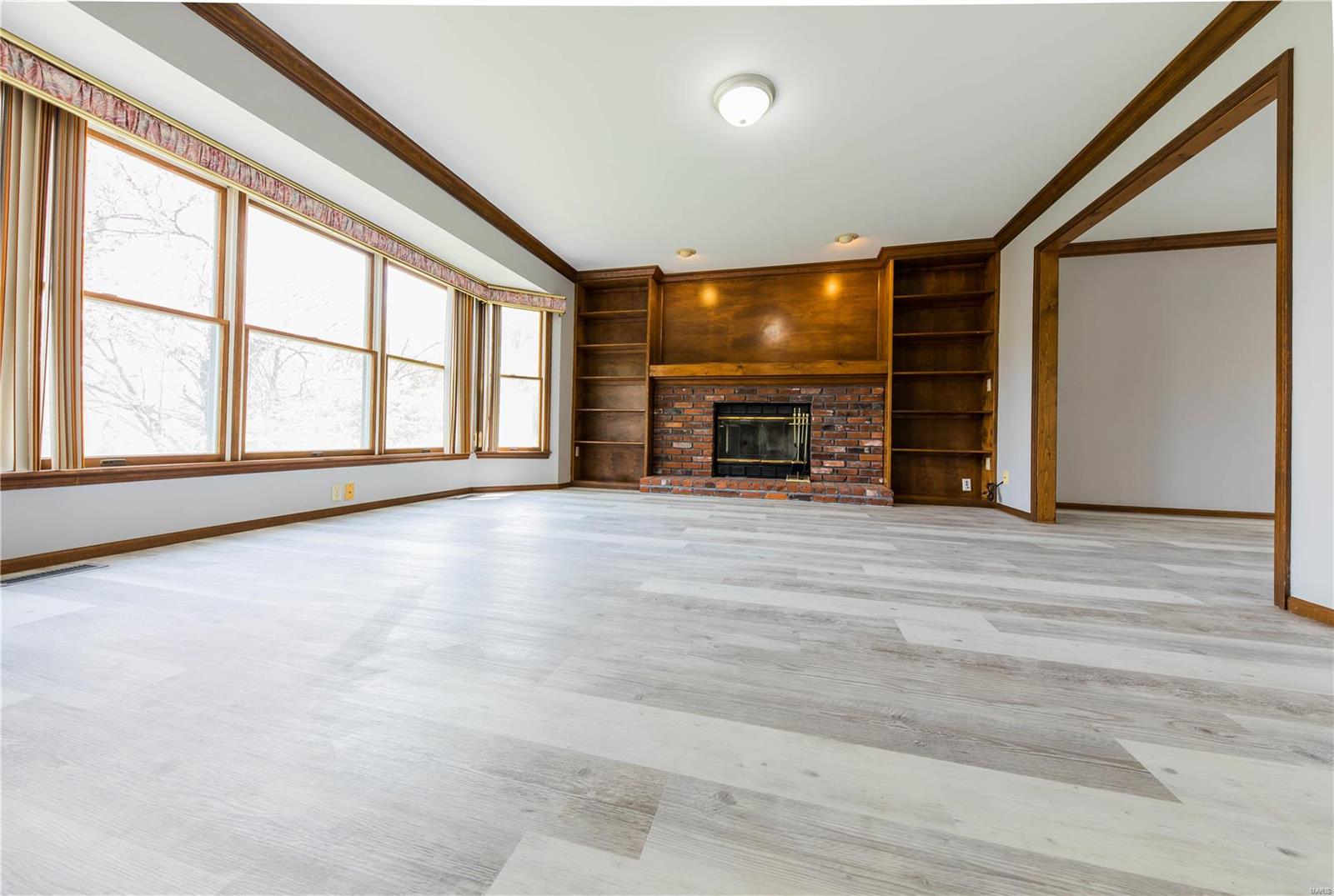 Wilshire Valley #1 - Residential