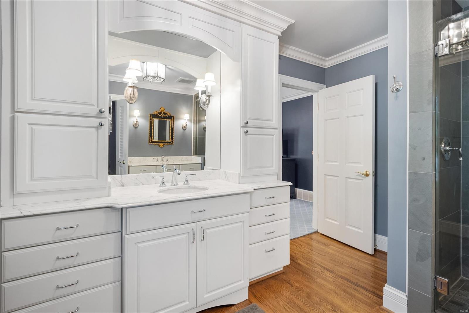 La Hacienda - Residential