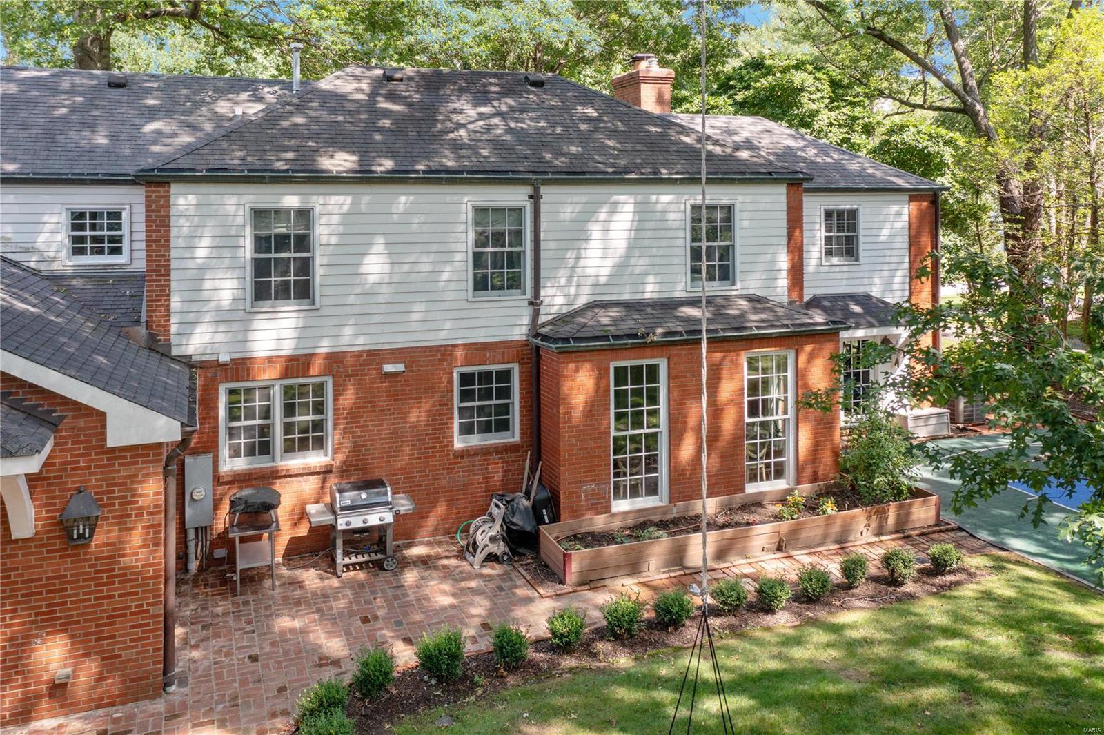 La Hacienda - Residential