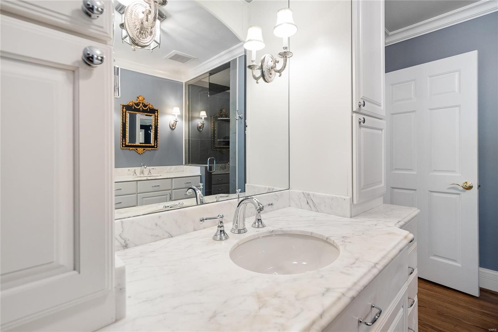 La Hacienda - Residential