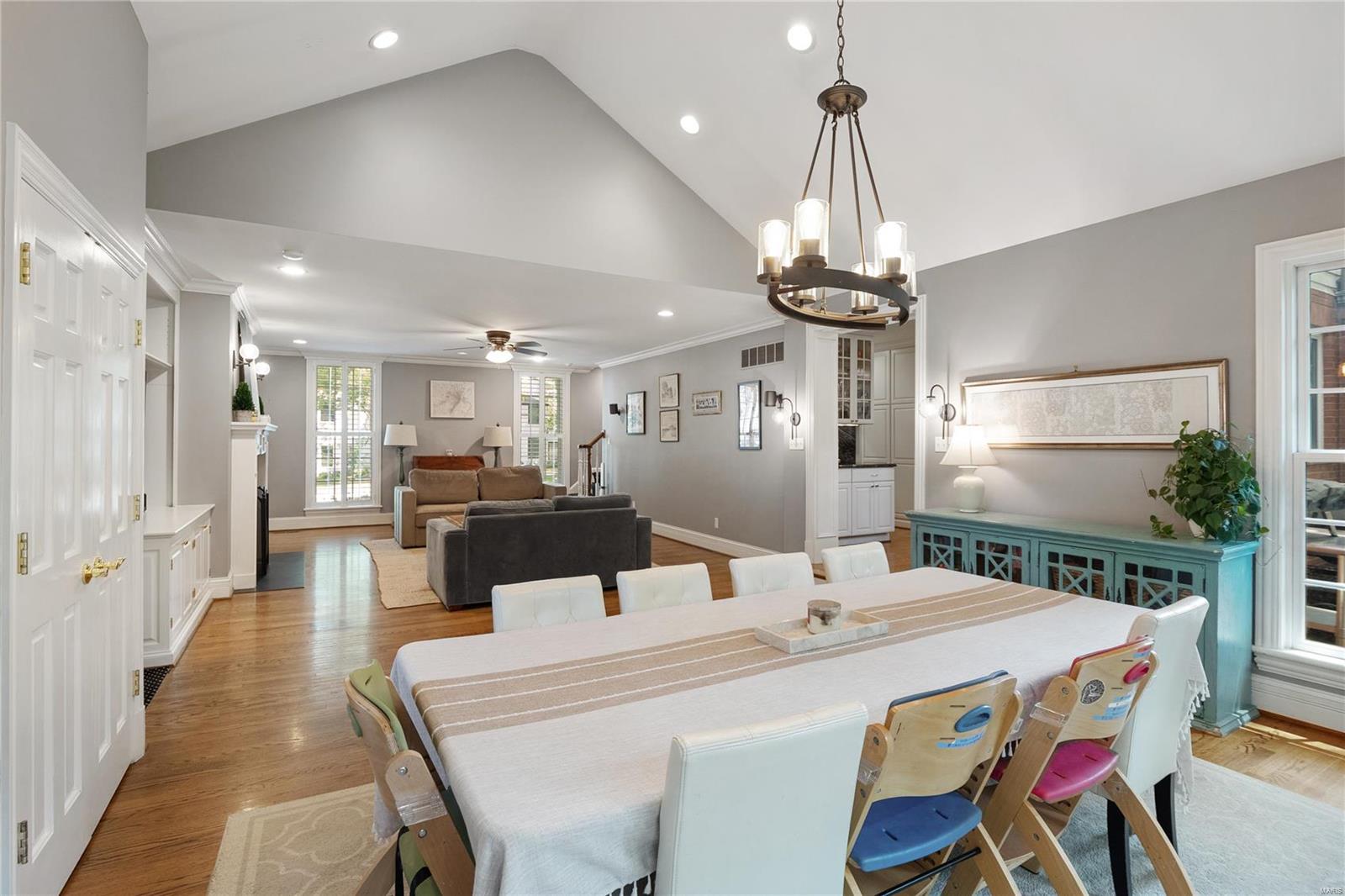 La Hacienda - Residential