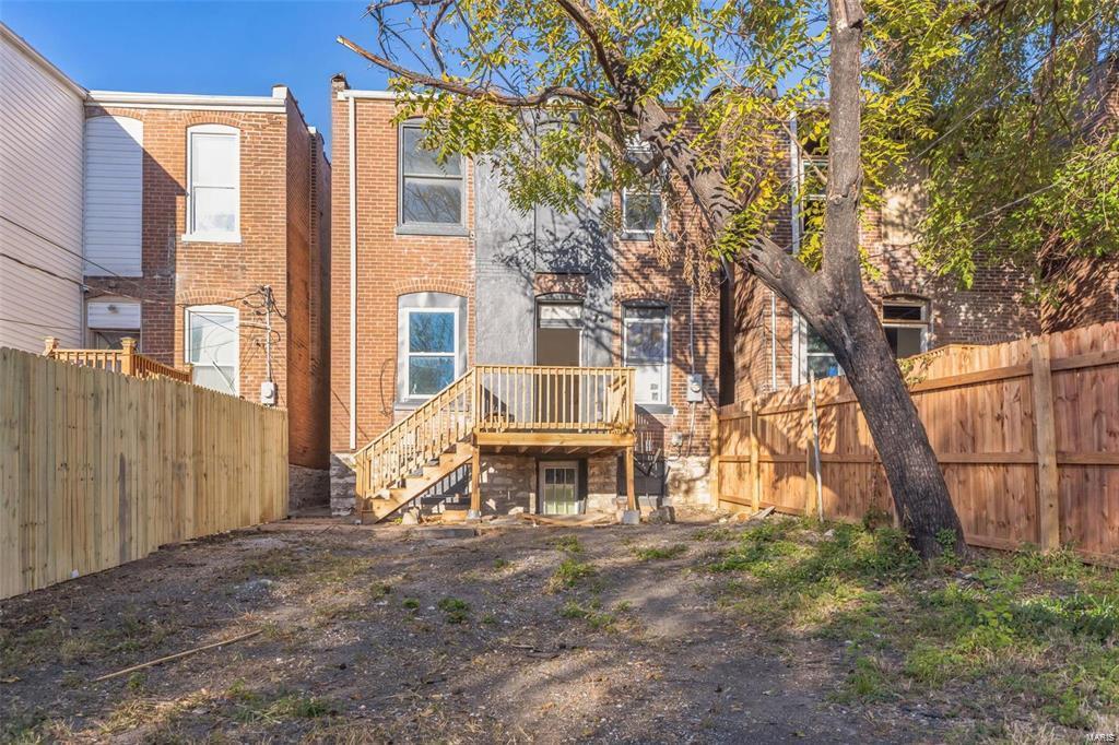 View St Louis, MO 63116 townhome