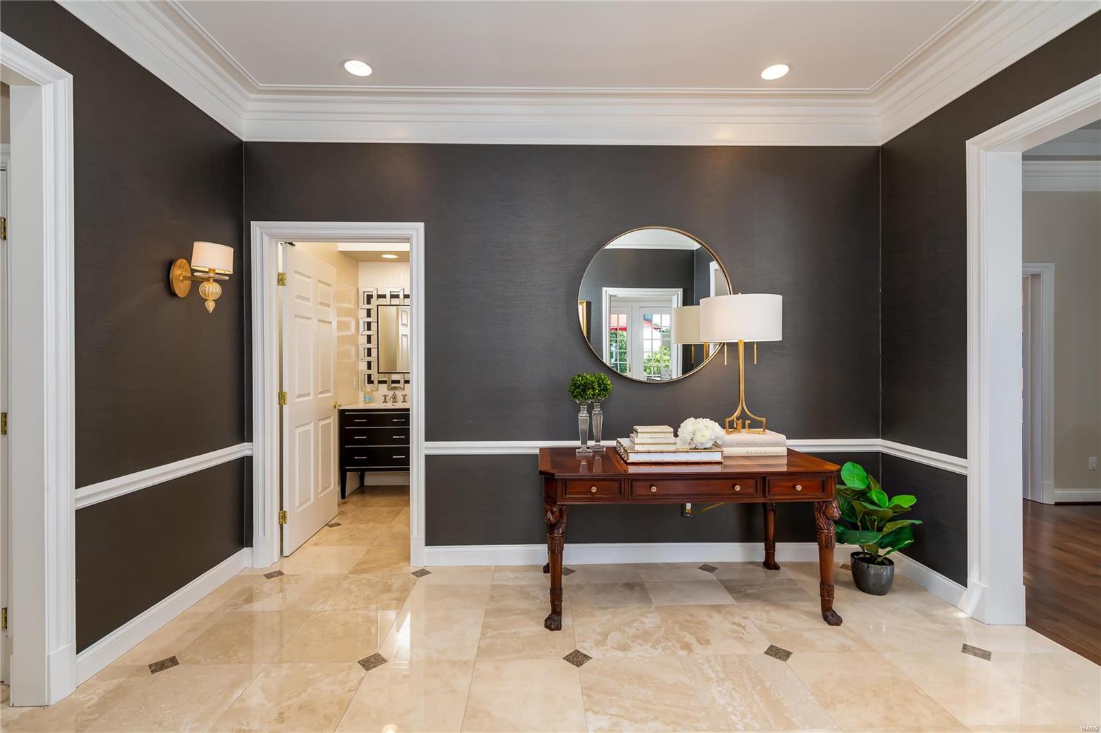 Shaw Place Condo - Residential