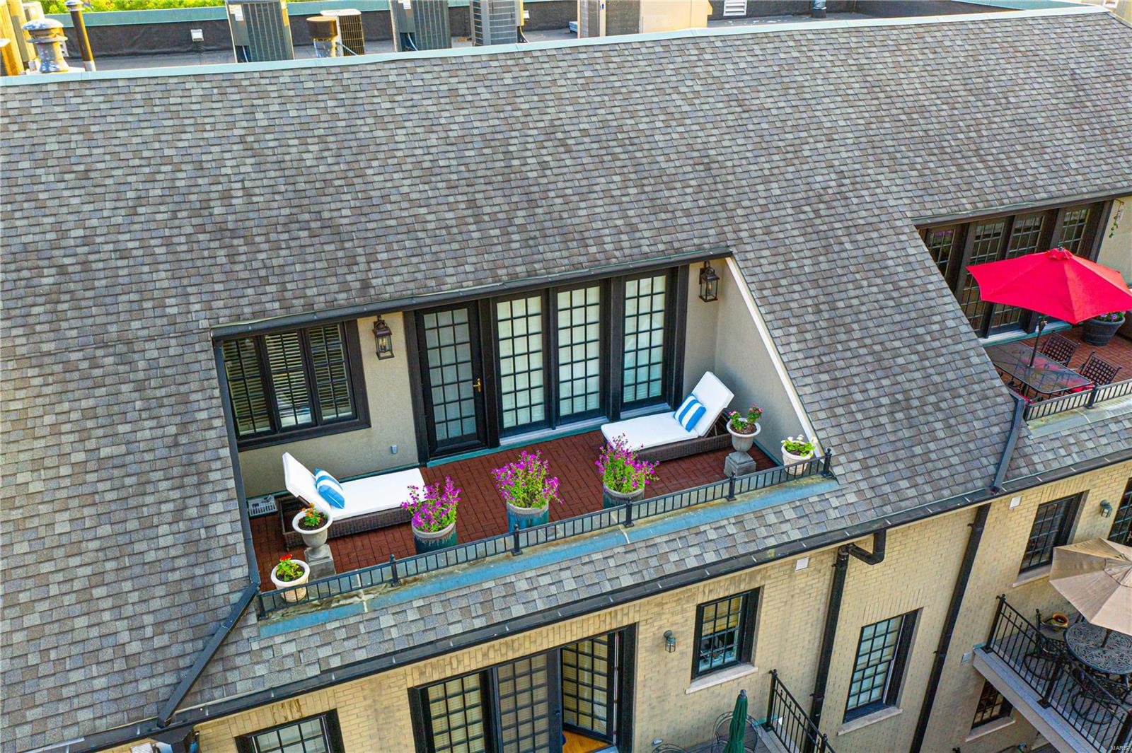 Shaw Place Condo - Residential