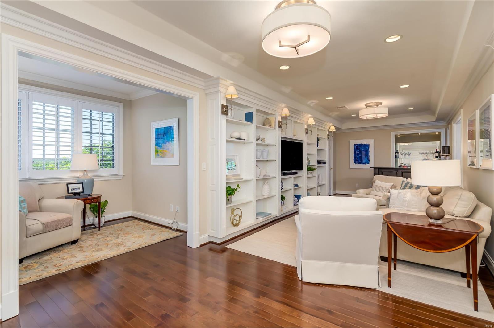 Shaw Place Condo - Residential