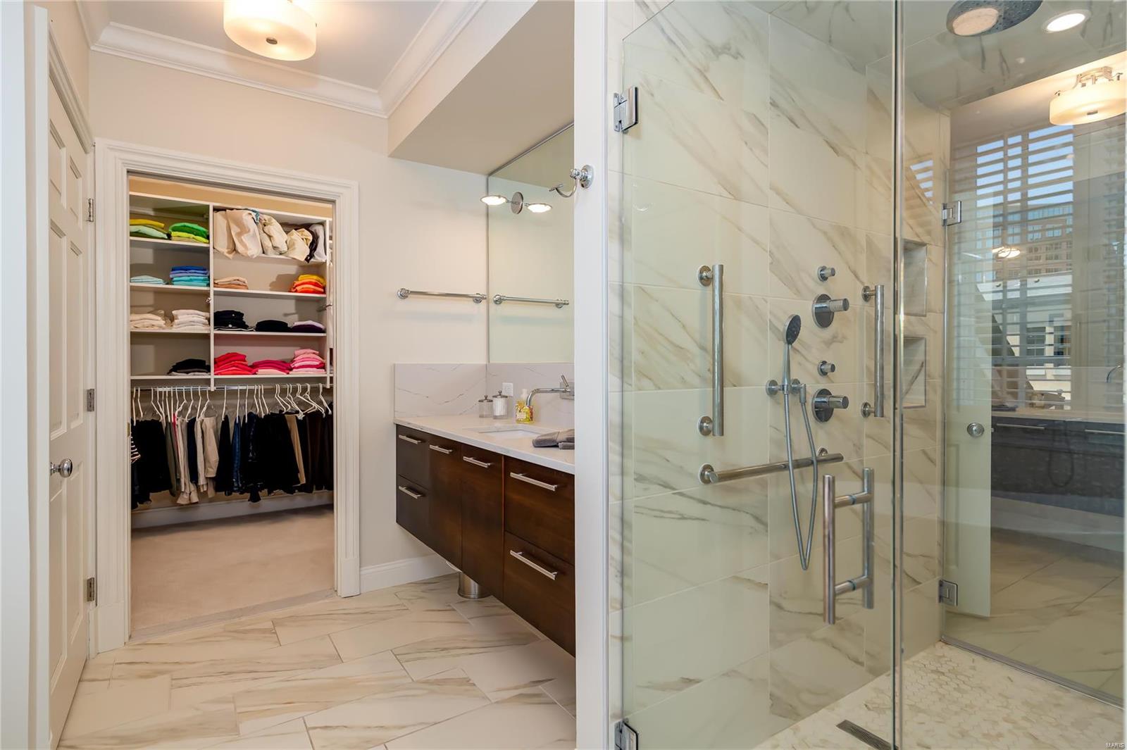 Shaw Place Condo - Residential