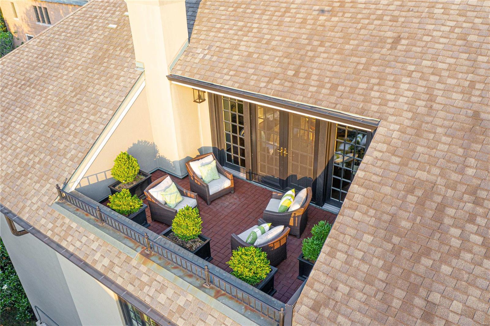 Shaw Place Condo - Residential