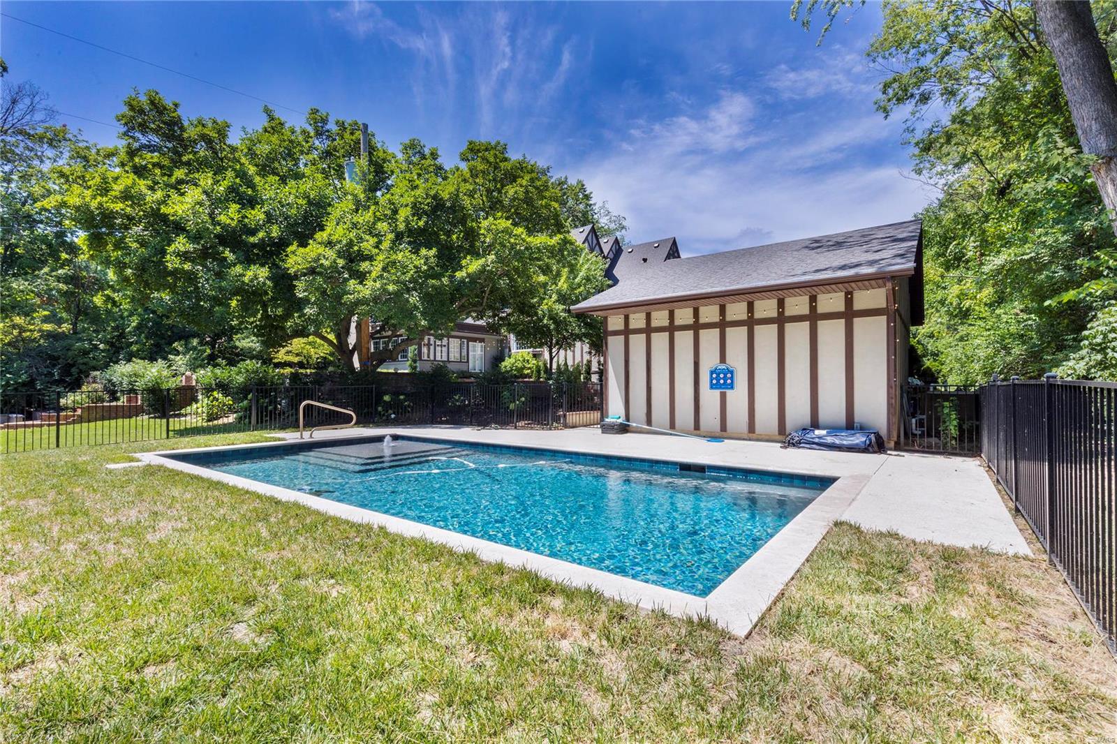 Westwood Country Club Sec B - Residential