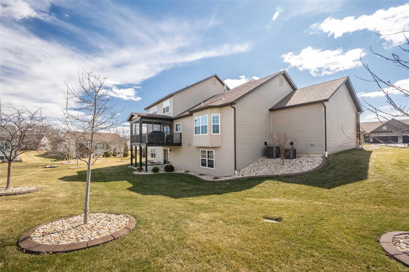 609 Ridgepointe Valley Court