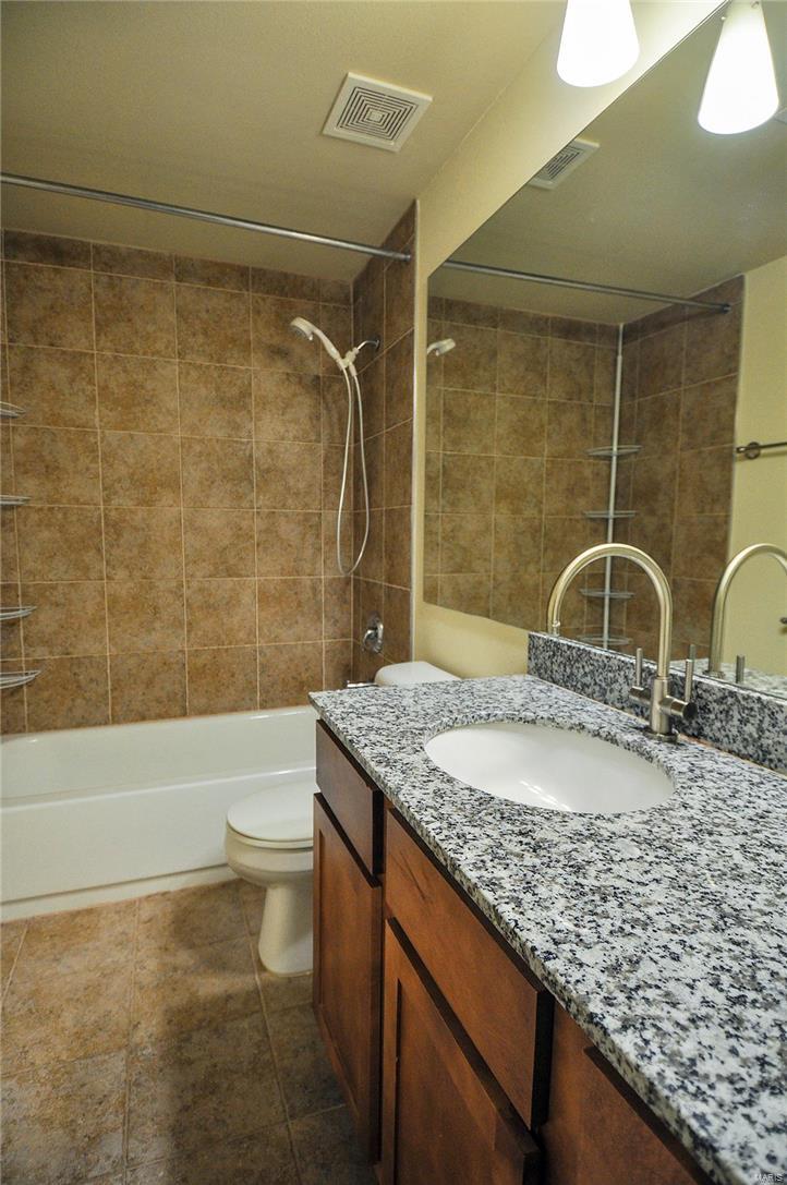 Pershing Ave Condo - Residential