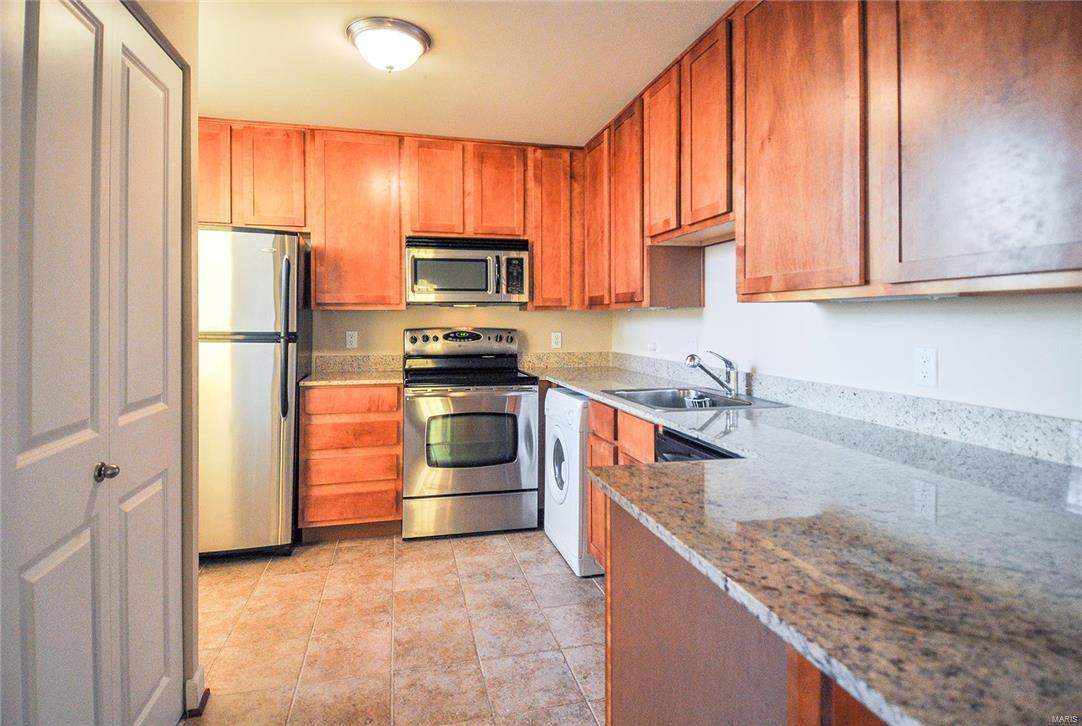 Pershing Ave Condo - Residential