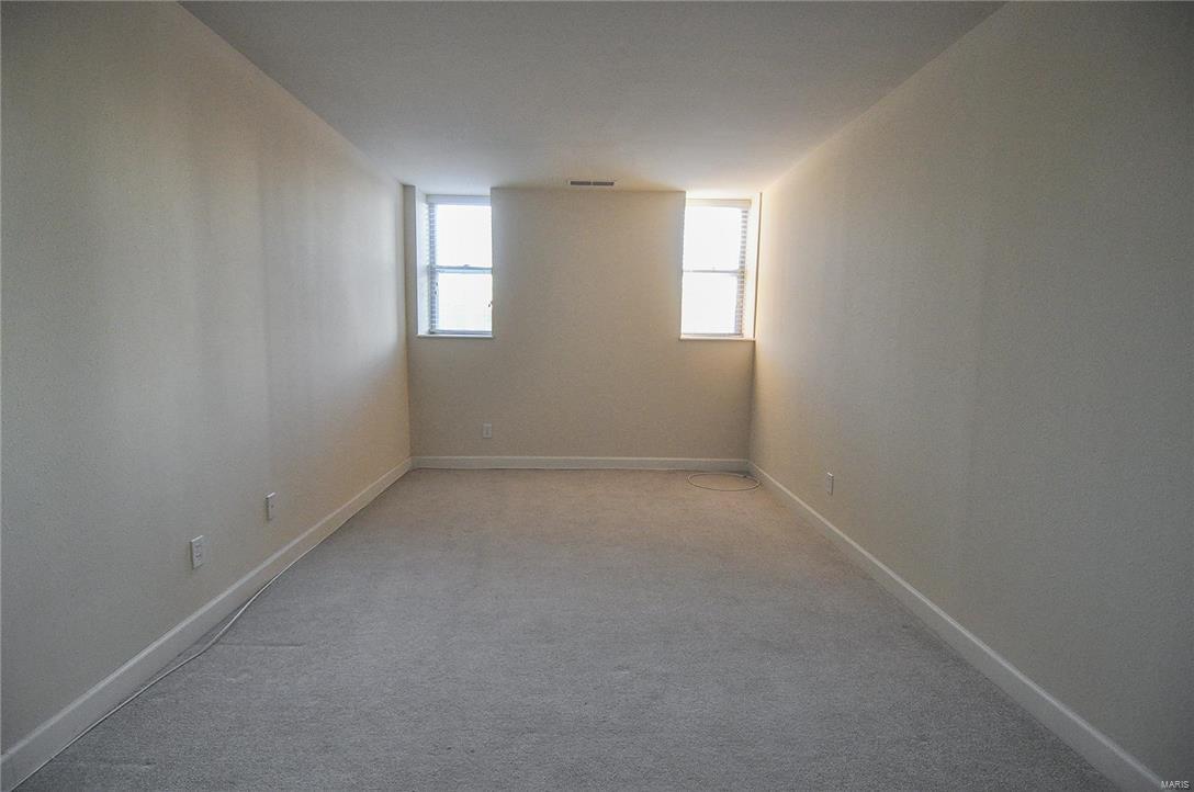 Pershing Ave Condo - Residential