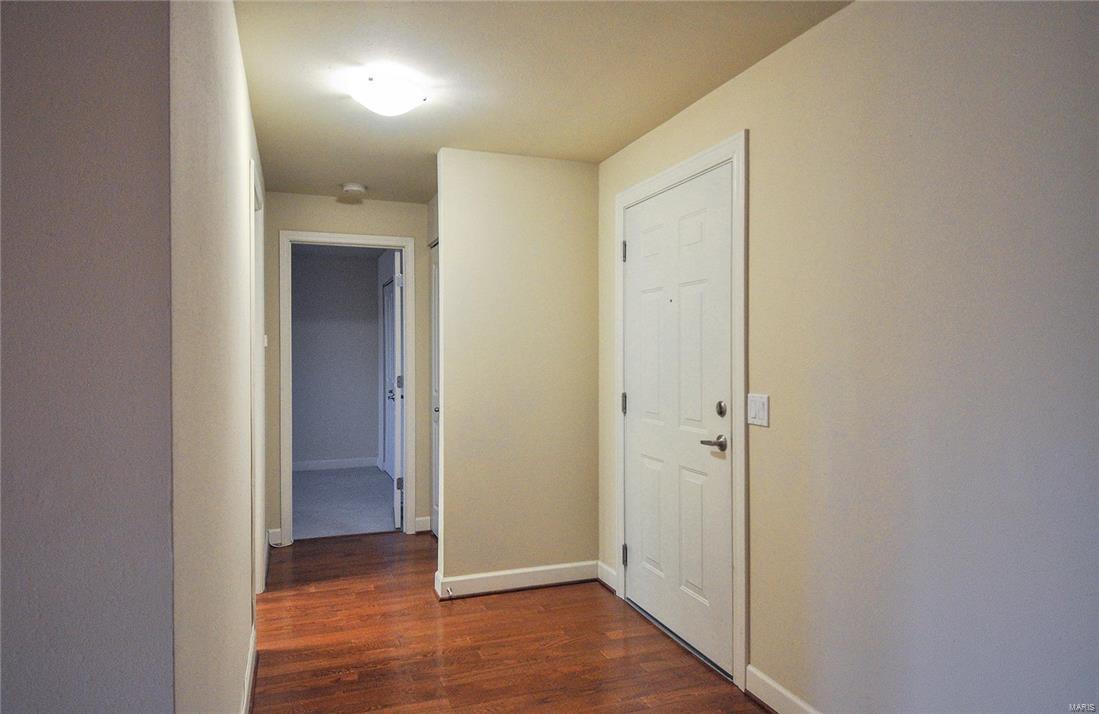Pershing Ave Condo - Residential