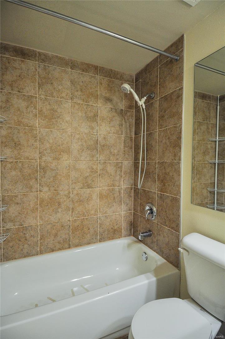 Pershing Ave Condo - Residential