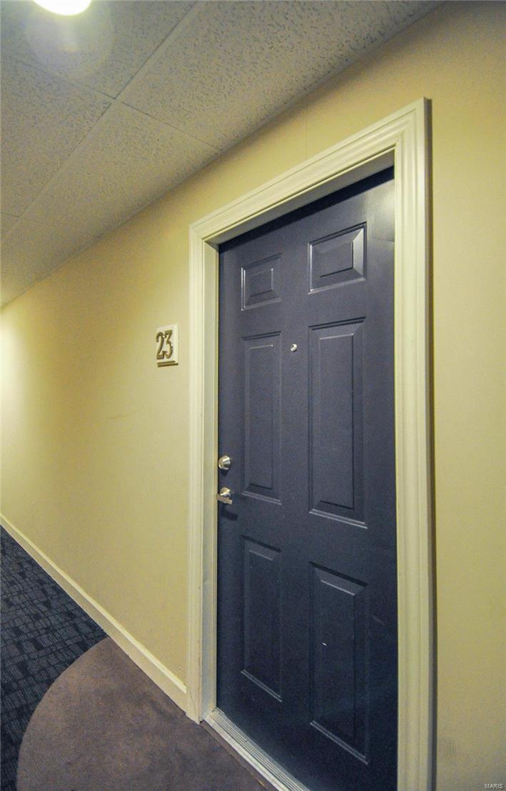 Pershing Ave Condo - Residential