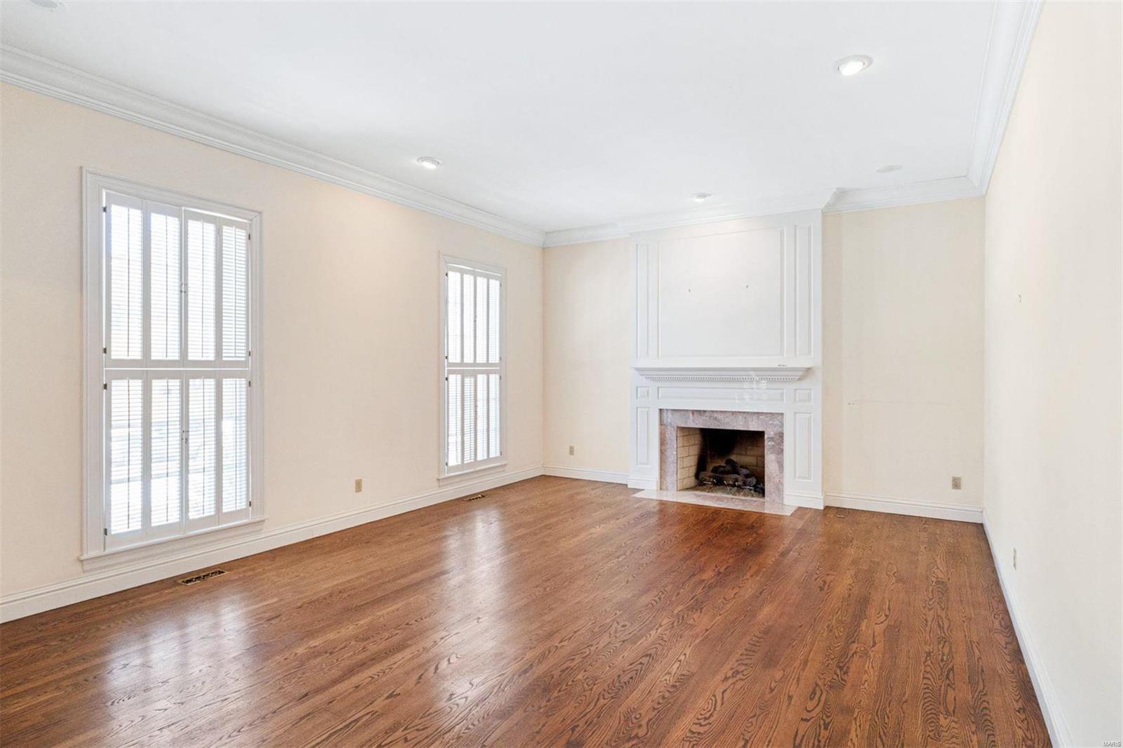 Commons Condo Ph 1 The - Residential