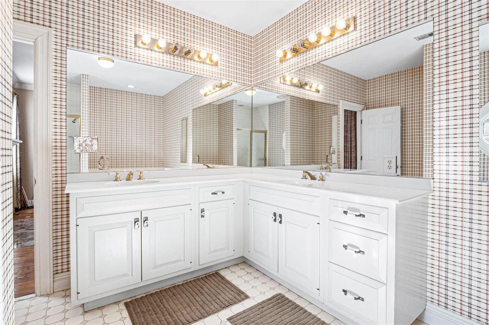 Commons Condo Ph 1 The - Residential