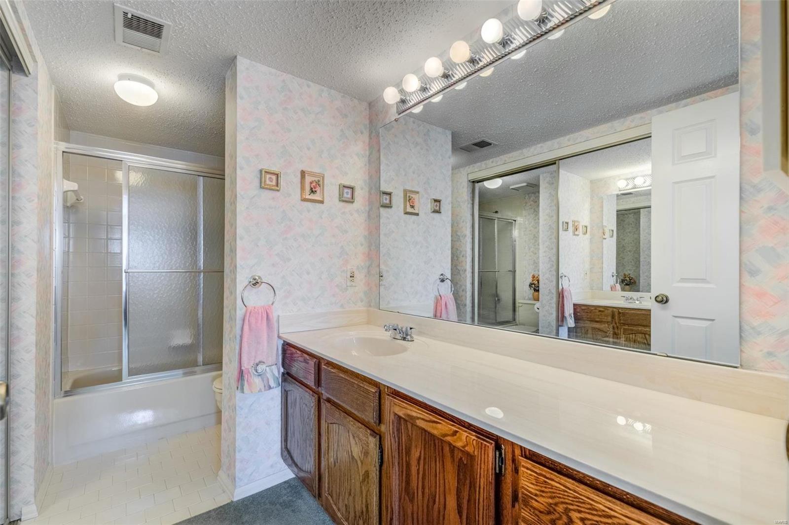 Parkway Gardens Village 1 Condo - Residential