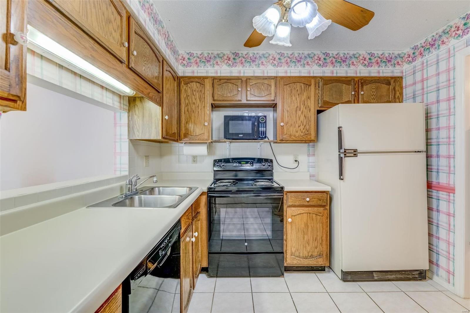 Parkway Gardens Village 1 Condo - Residential