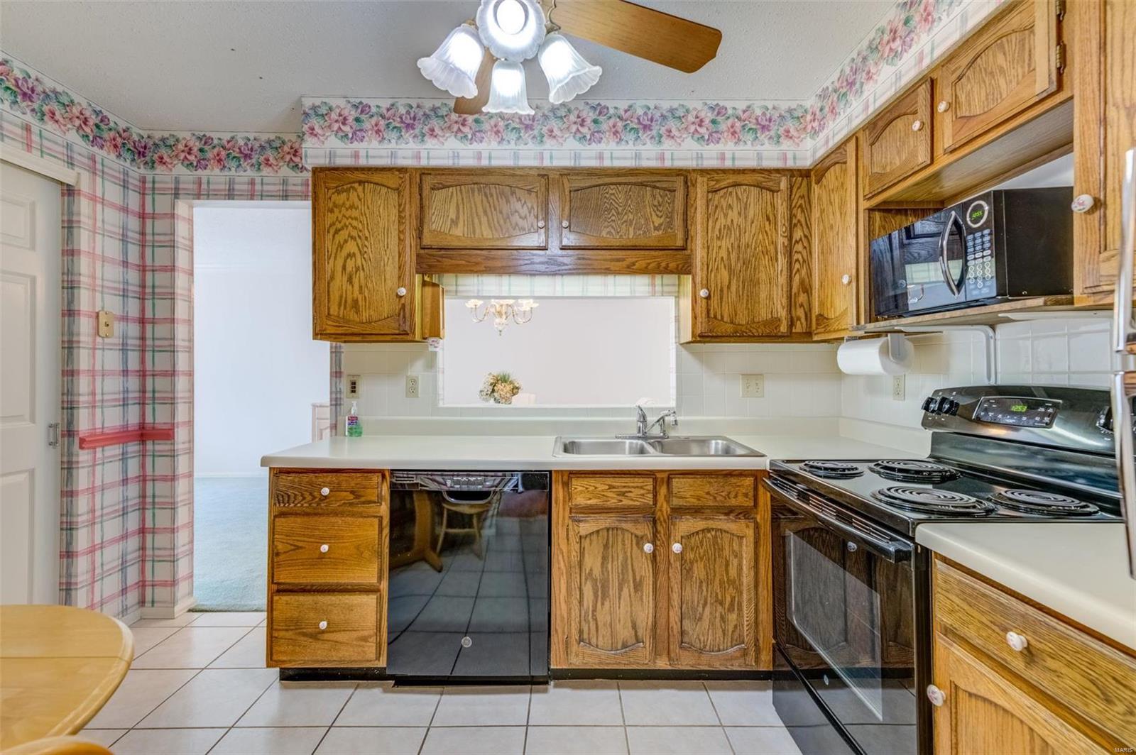 Parkway Gardens Village 1 Condo - Residential