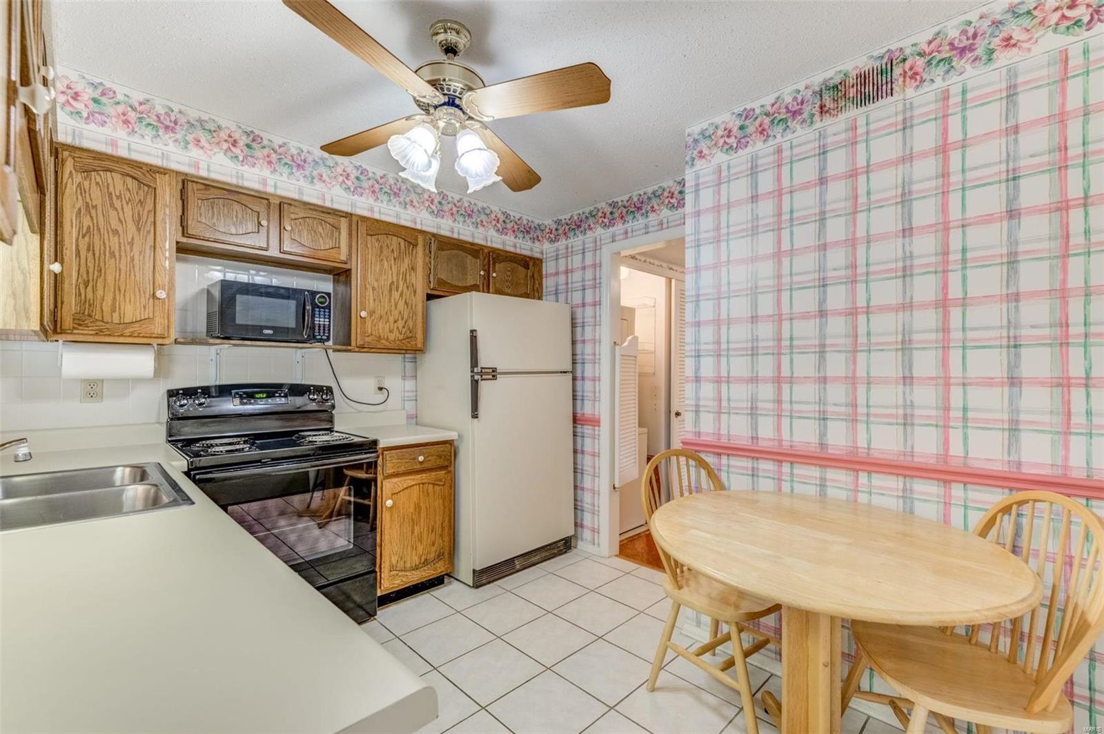 Parkway Gardens Village 1 Condo - Residential