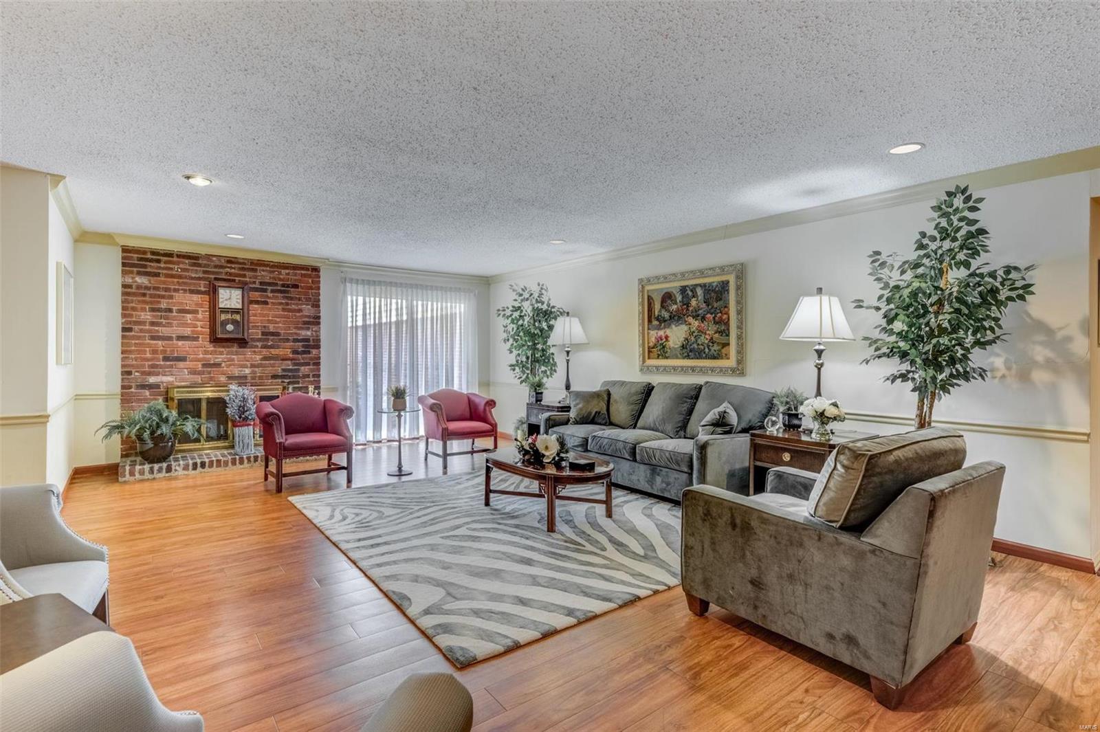 Parkway Gardens Village 1 Condo - Residential