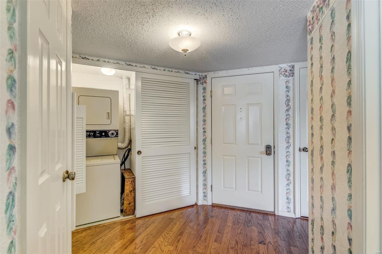 Parkway Gardens Village 1 Condo - Residential