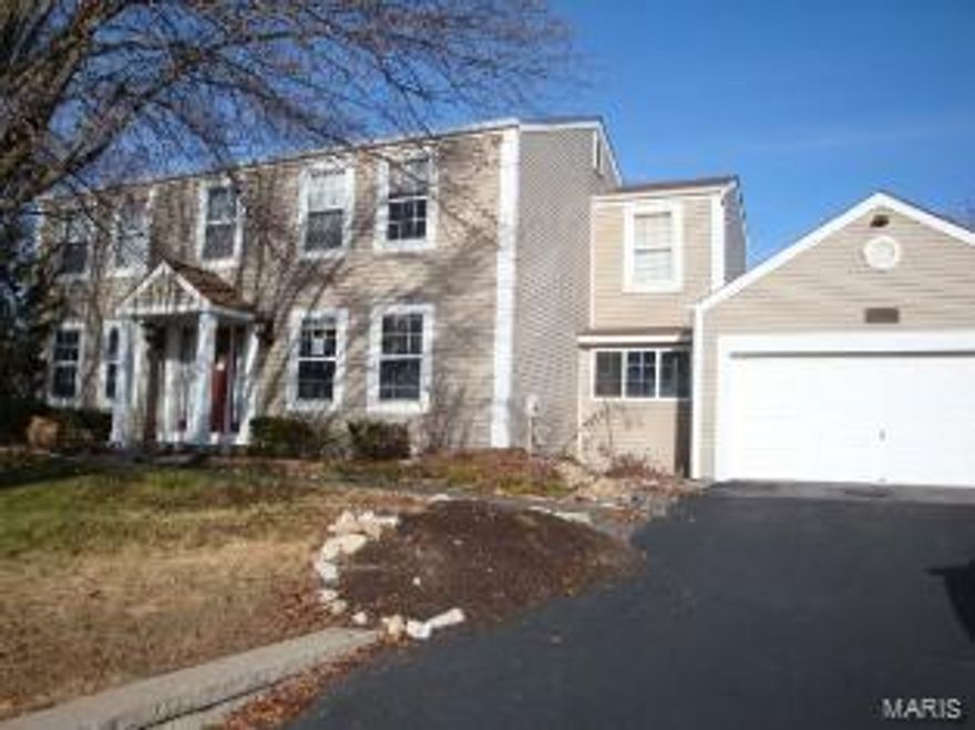 BEAUTIFUL TWO STORY GEM. SPACIOUS TWO THOUSAND SIX HUNDRED FIFTY EIGHT SQUARE FEET HOME.  FOUR BEDROOM TWO AND A HALF BATH HOME. TWO CAR GARAGE. FULL BASMENT FOR EXTRA LIVING SPACE. NICE SIZED YARD FOR ENTERTAINING. IN THE HIGHLY DESIRED TIMBERWOOD TRAILS NEIGHBORHOOD. "THE PROEPRTY IS LENDER OWNED,BEING SOLD "AS- IS" AND US BAN IS MAKING NO REPRESENTATIONS OR WARRANTIES. SpecialListingConditions: Foreclosure