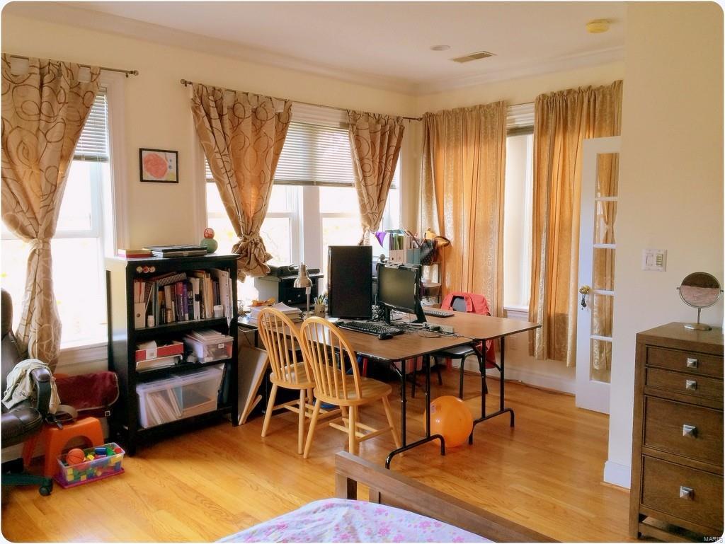 6318 Southwood - Residential