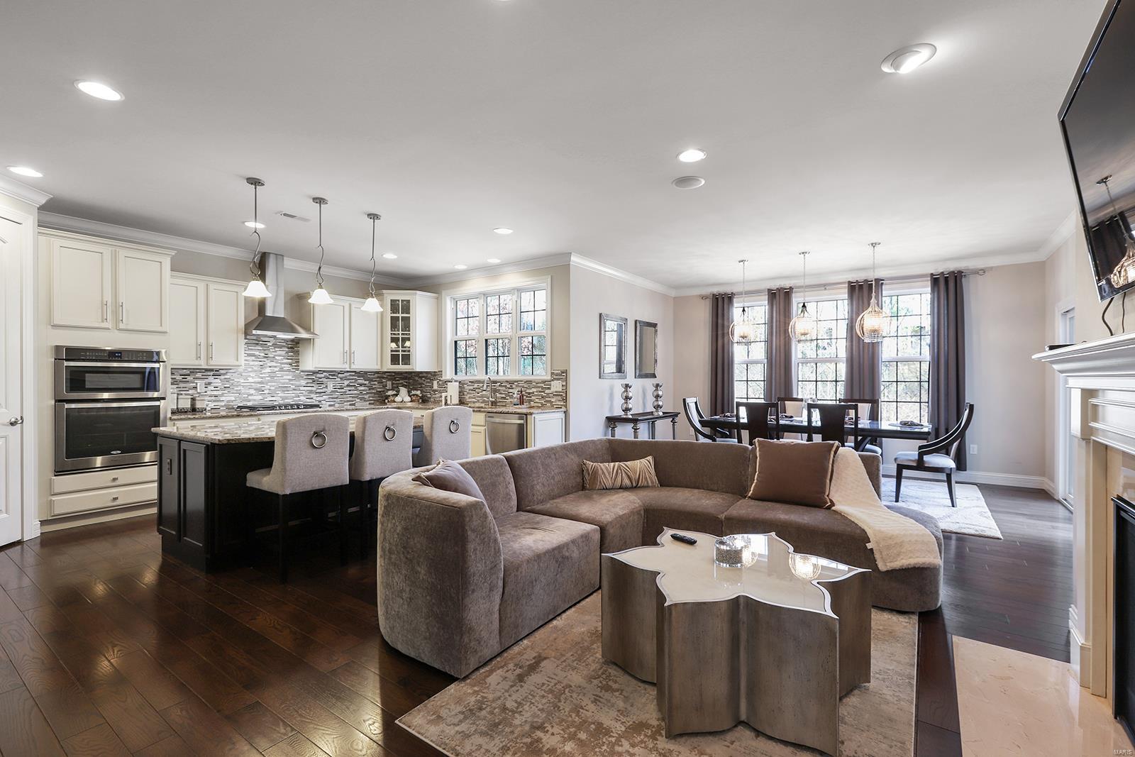 Estates At Town & Country Crossing - Residential