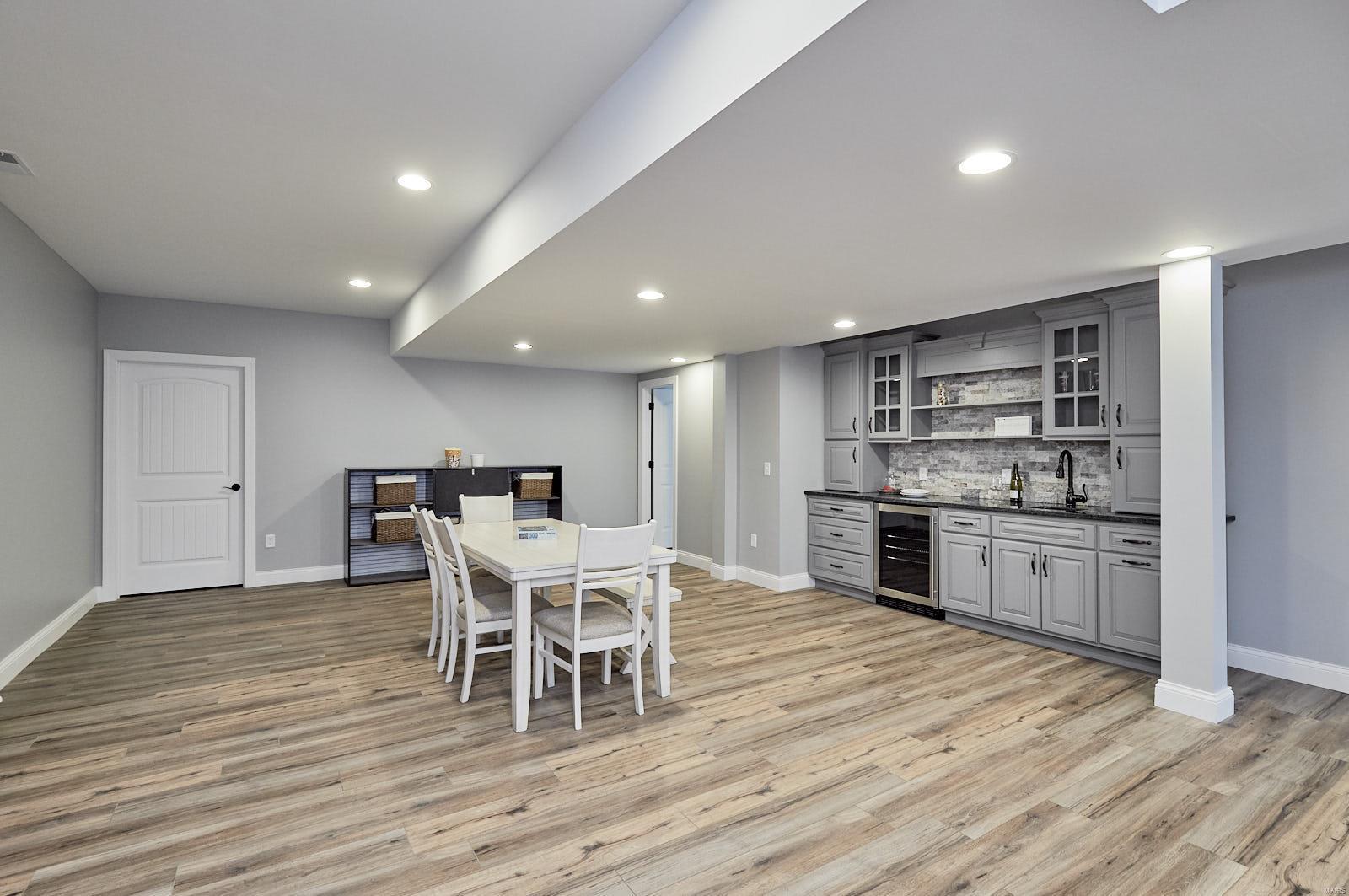 Manors At Kohlers Grove - Residential