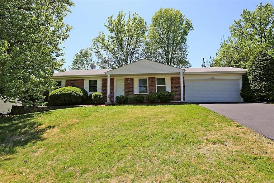 Beautiful 5 bedrm 3 bath ranch home in Fantastic Chesterfield Location! Over 3,300 sq ft of living space! Situated on park like large cul de sac level lot back to common ground. Inviting covered front porch leading to the open, light & bright floor plan. Eat in kitchen w/ tile flooring & brand new April 2017 SS appliances & gas stove, Java cabinets, granite counter & tile back splash & pantry. Kitchen opens to Family/Hearth rm with fire place & newer atrium door to large deck. Spacious living & dining rm. Updated bathrms. Beautiful new neutral painting & upgrade carpeting through out. Outstanding professionally finished lower level with french door, recessed lighting & gleaming floors features rec rm, second family/great rm, additional bedrm, full bath, den/office & closets. Numerous updates included roof, all windows, doors, landscaping & more. Bonus room behind garage.
Close to Faust Park,Chesterfield Mall and HWY 40/64. DESIRABLE GREEN TRAILS ELEMENTARY & PARKWAY CENTRAL SCHOOLS!