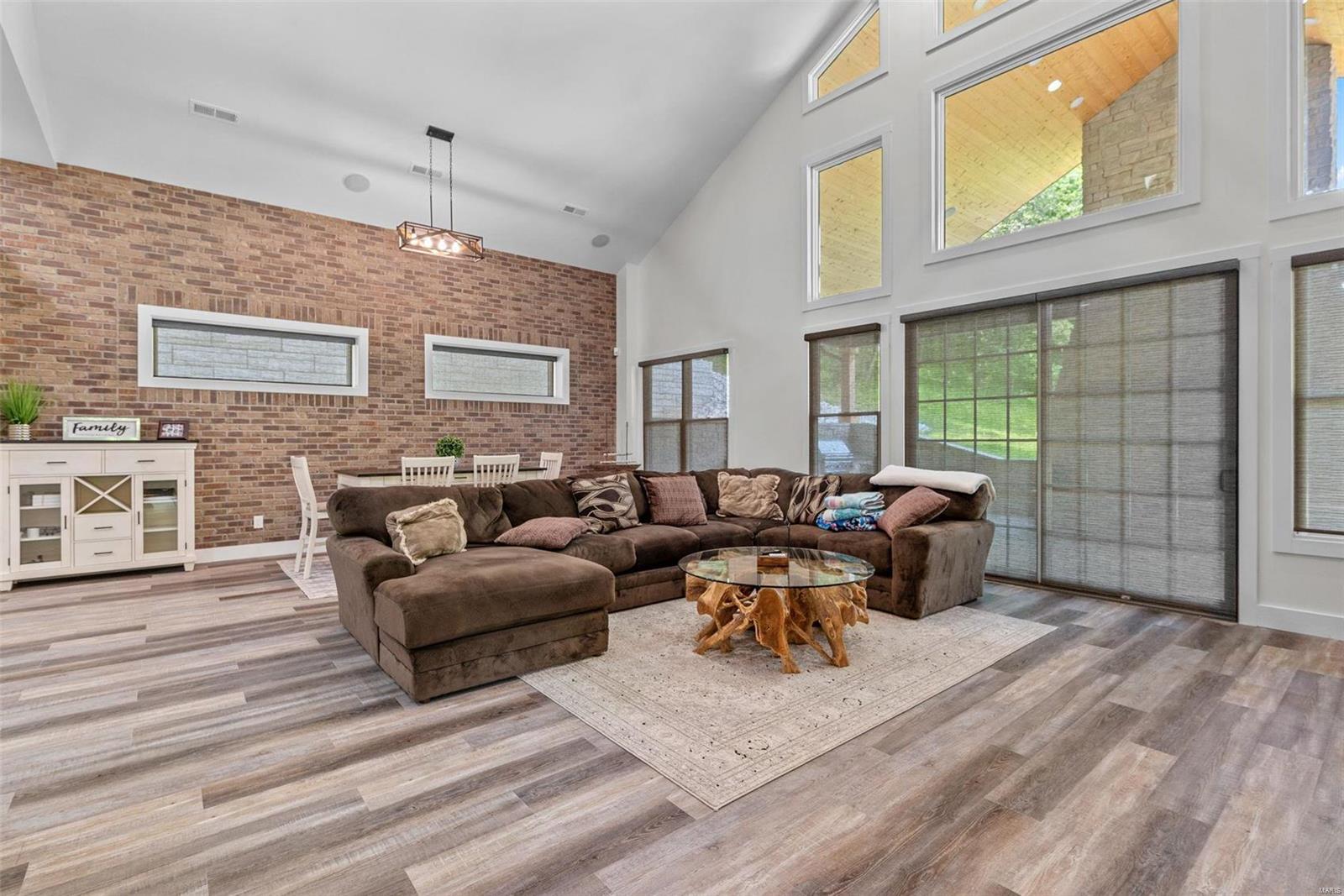 Ests Of Hawk Ridge - Residential