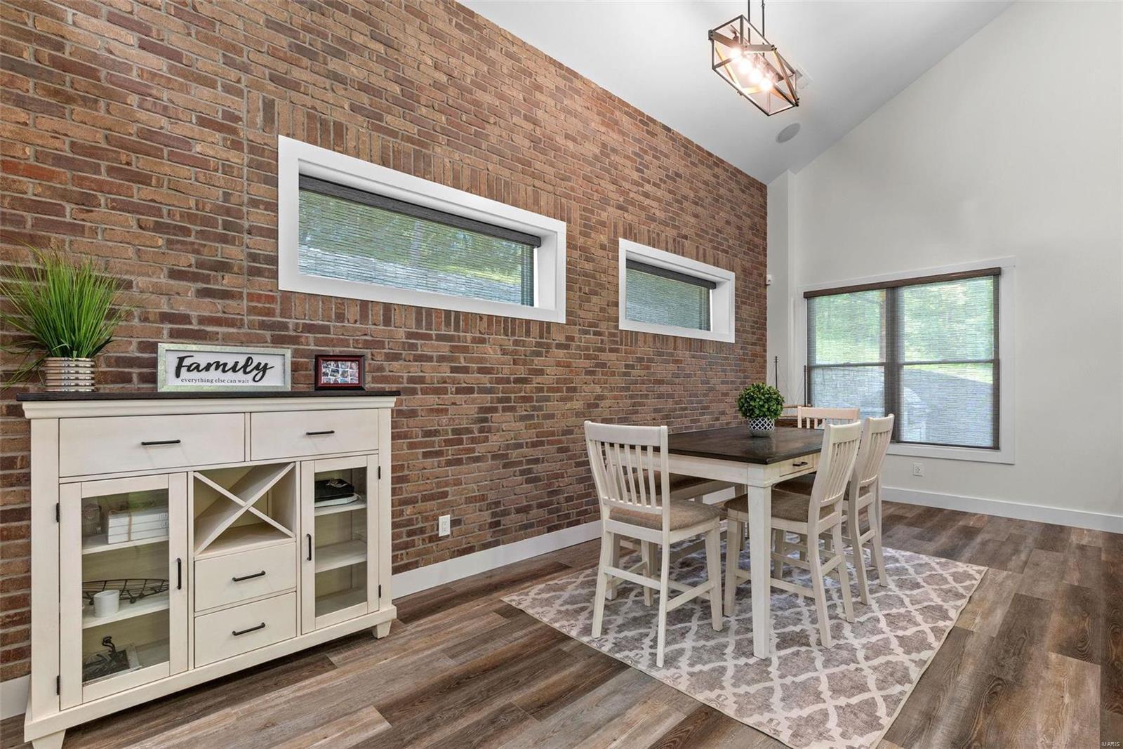 Ests Of Hawk Ridge - Residential