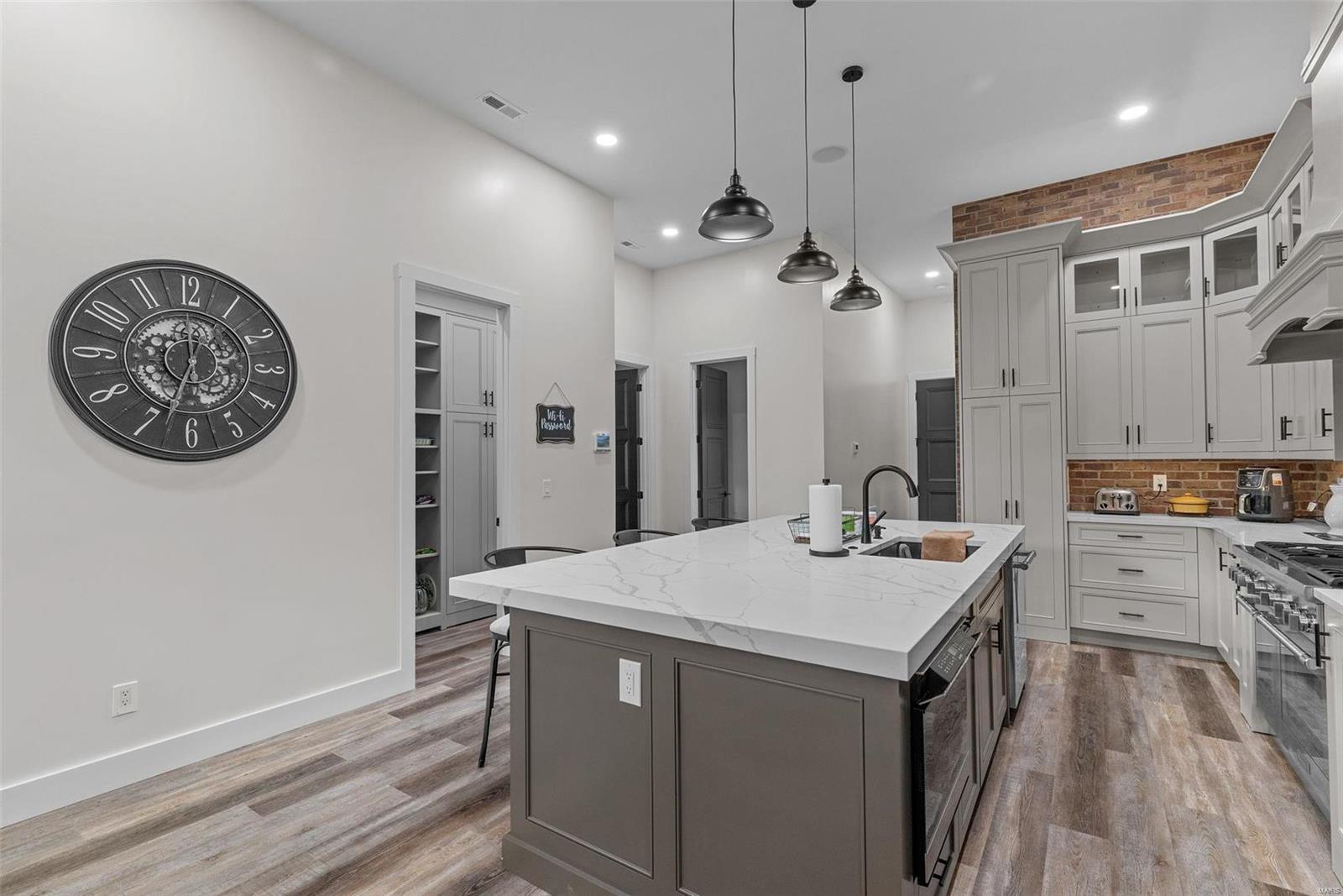 Ests Of Hawk Ridge - Residential