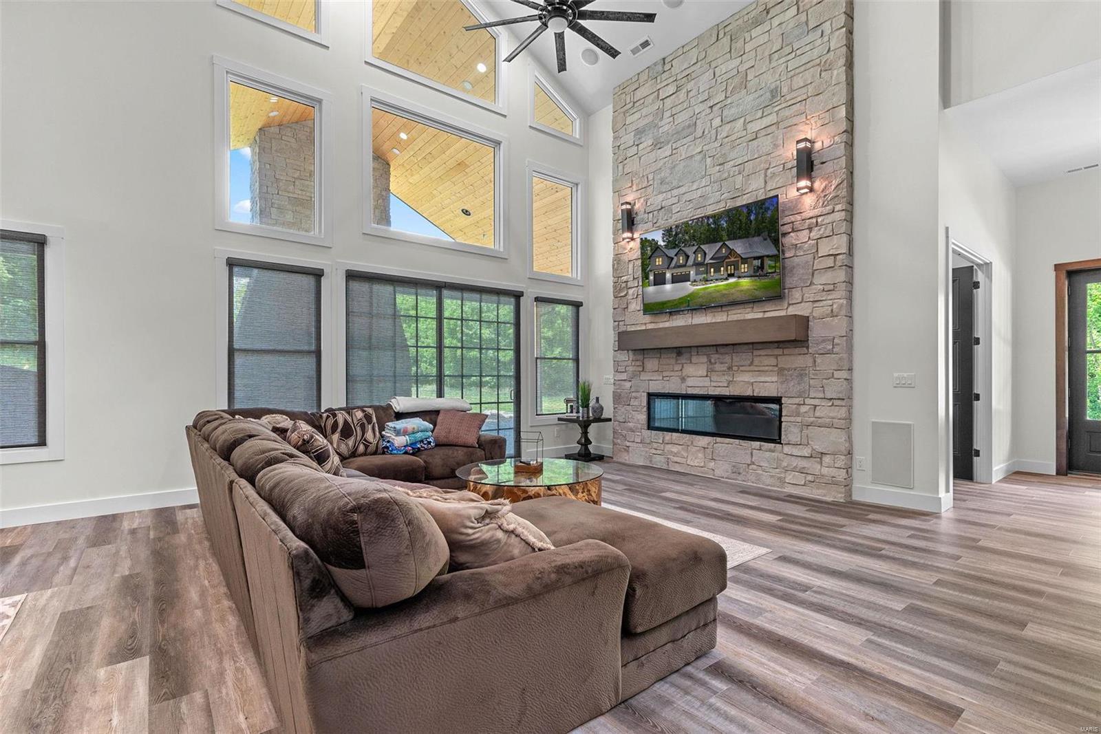 Ests Of Hawk Ridge - Residential