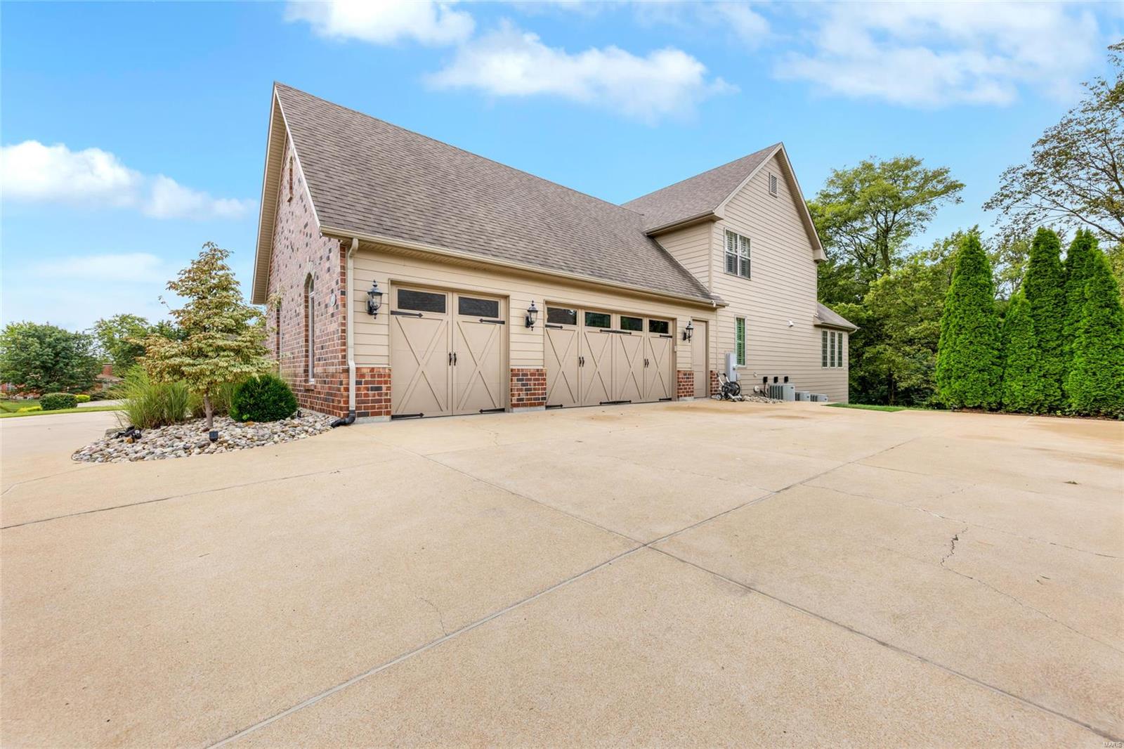 Hilltop Trace - Residential