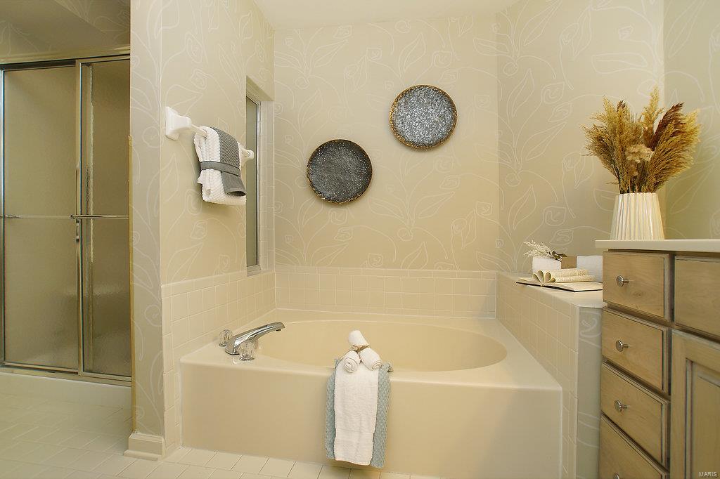 Saratoga Condo The - Residential