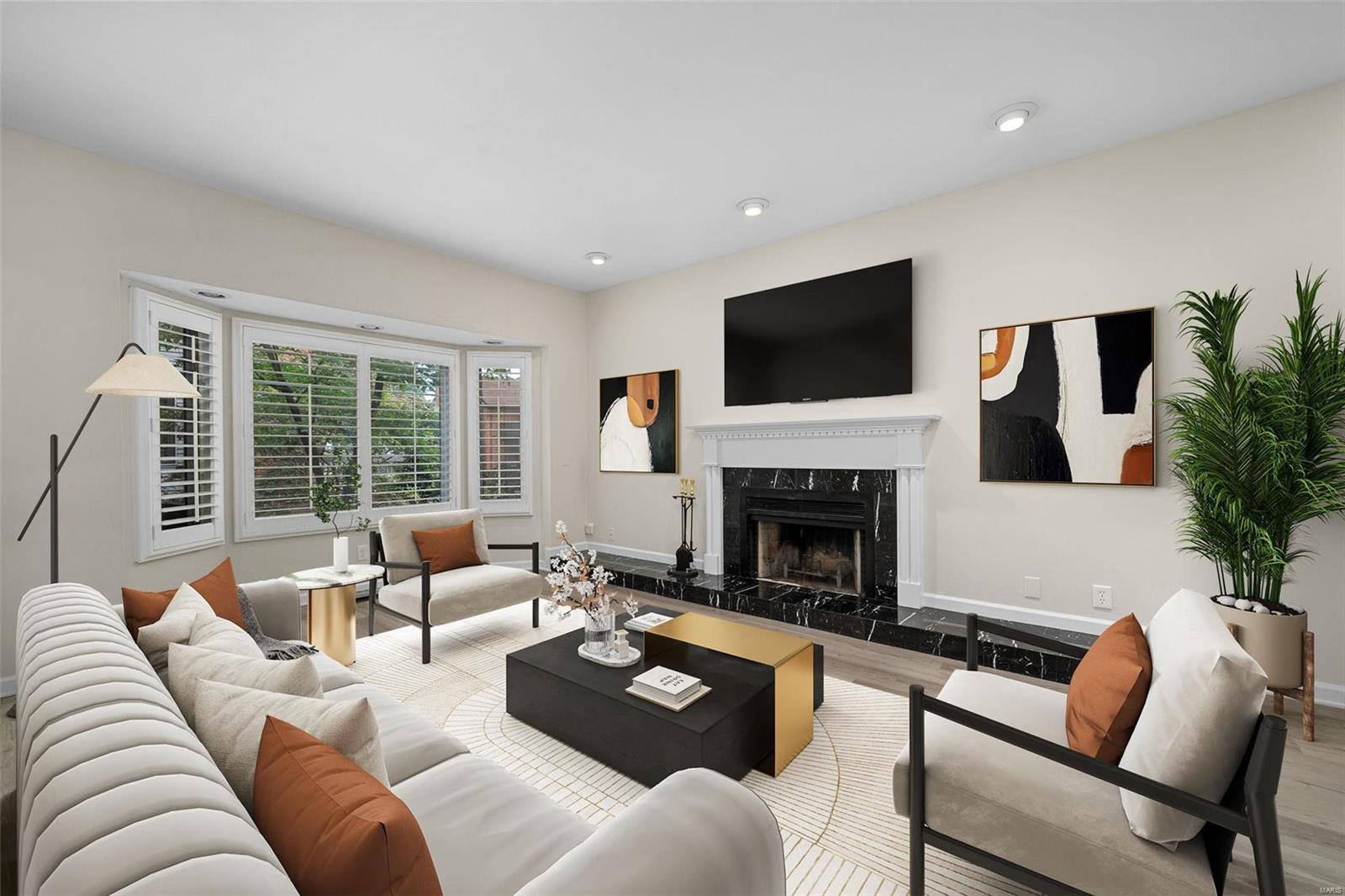 Lindell Place Condos Ph 02 - Residential