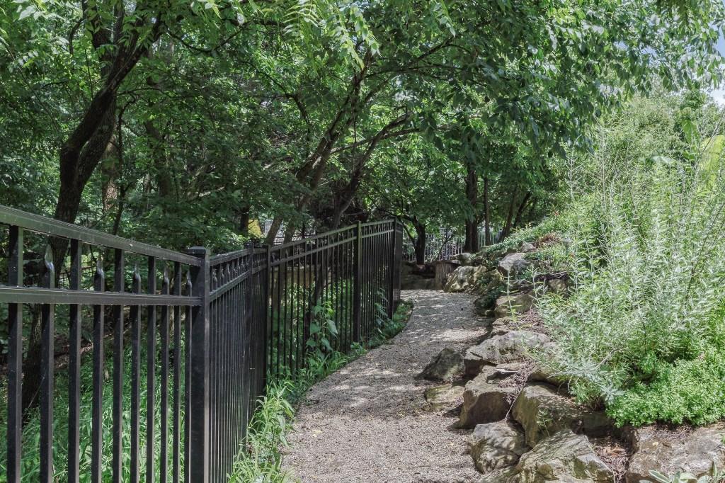 Topping Pointe Estates - Residential