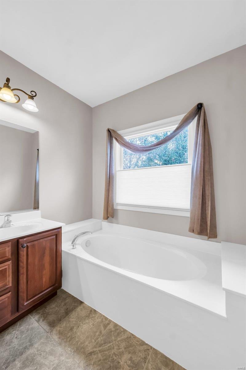 Wentzville, Missouri 63385, United States, 4 Bedrooms Bedrooms, ,4 BathroomsBathrooms,Residential,Pending,16689