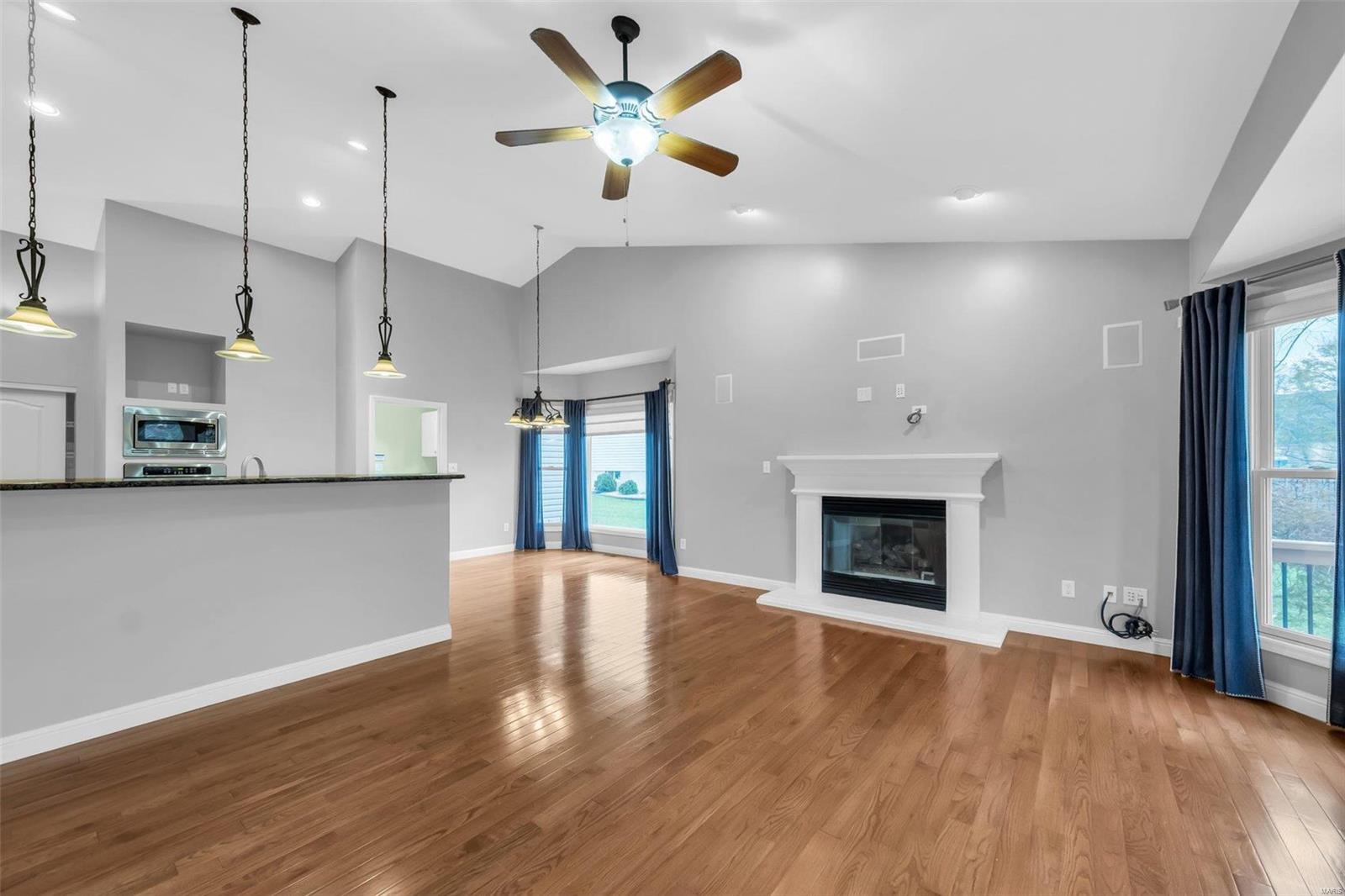 Wentzville, Missouri 63385, United States, 4 Bedrooms Bedrooms, ,4 BathroomsBathrooms,Residential,Pending,16689