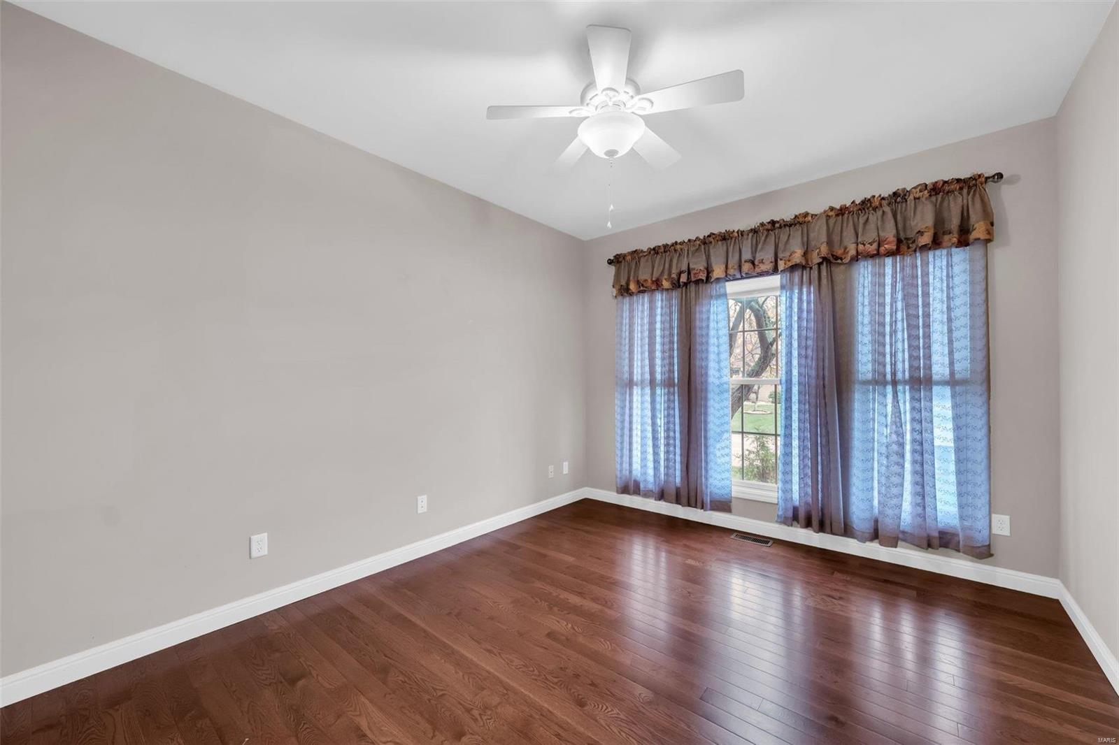 Wentzville, Missouri 63385, United States, 4 Bedrooms Bedrooms, ,4 BathroomsBathrooms,Residential,Pending,16689