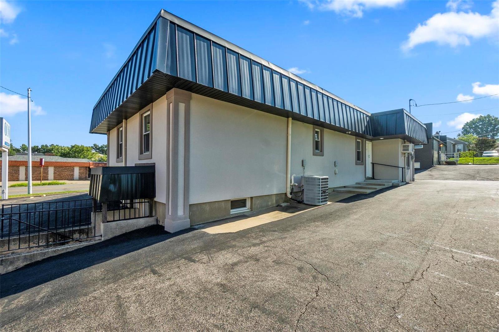 02nd Sunset Add - Commercial Sale