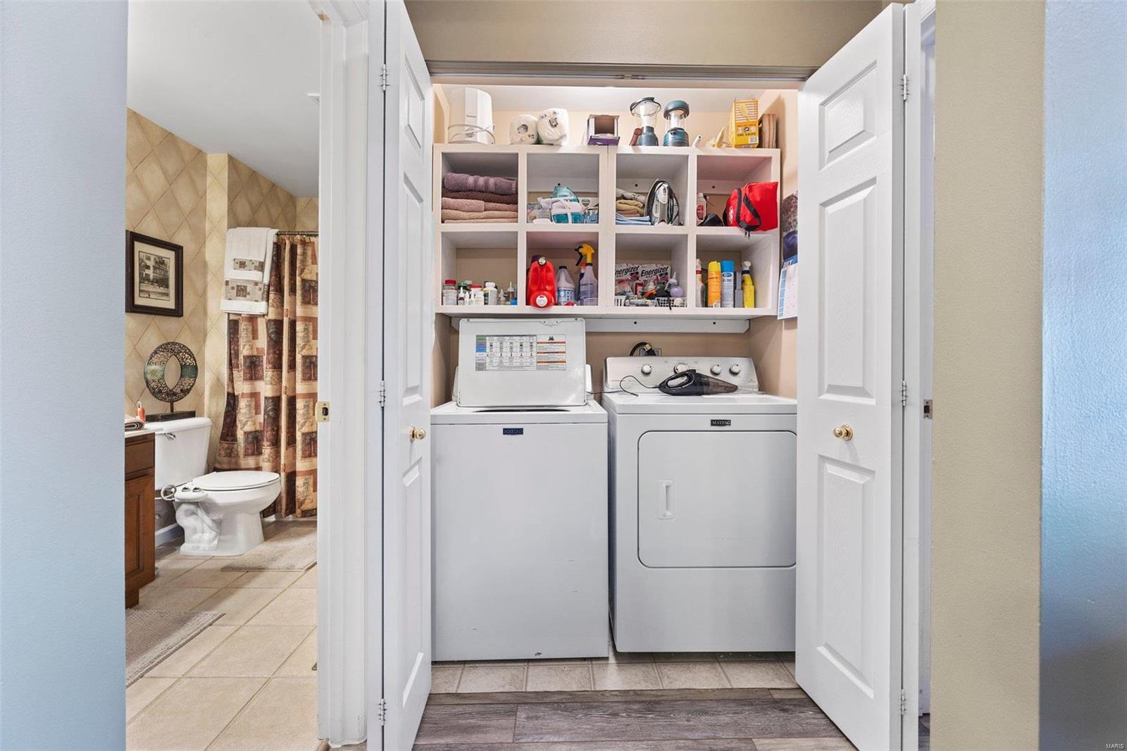 Countryshire #5 - Residential