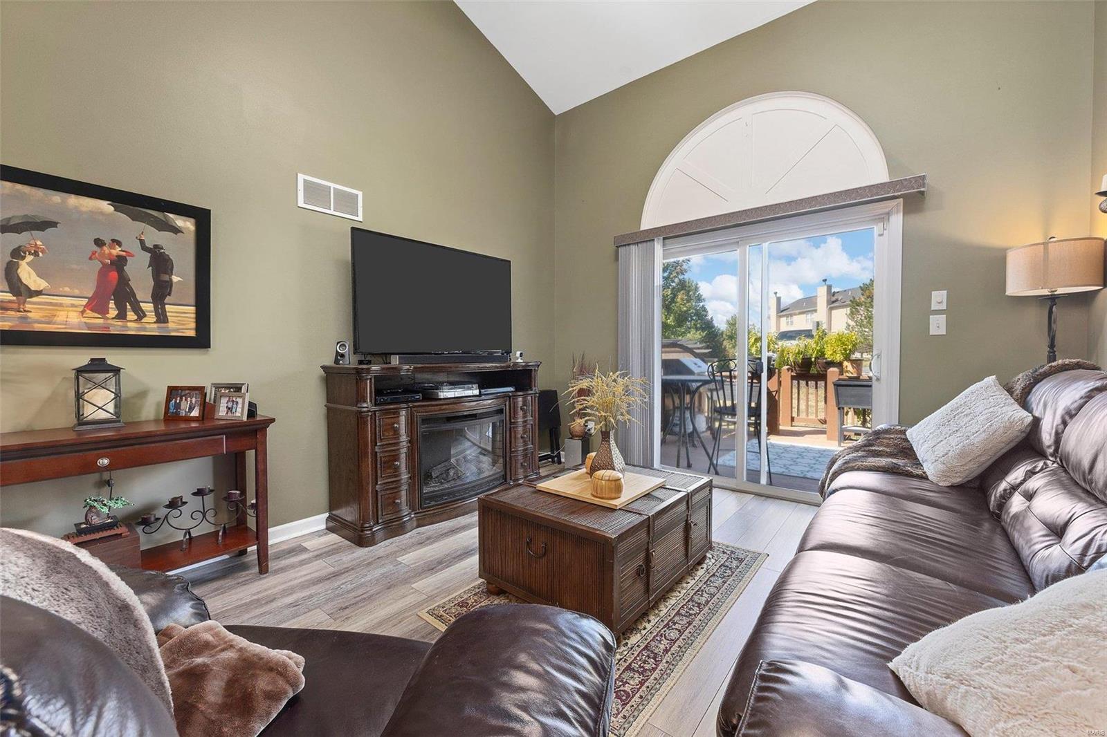 Countryshire #5 - Residential