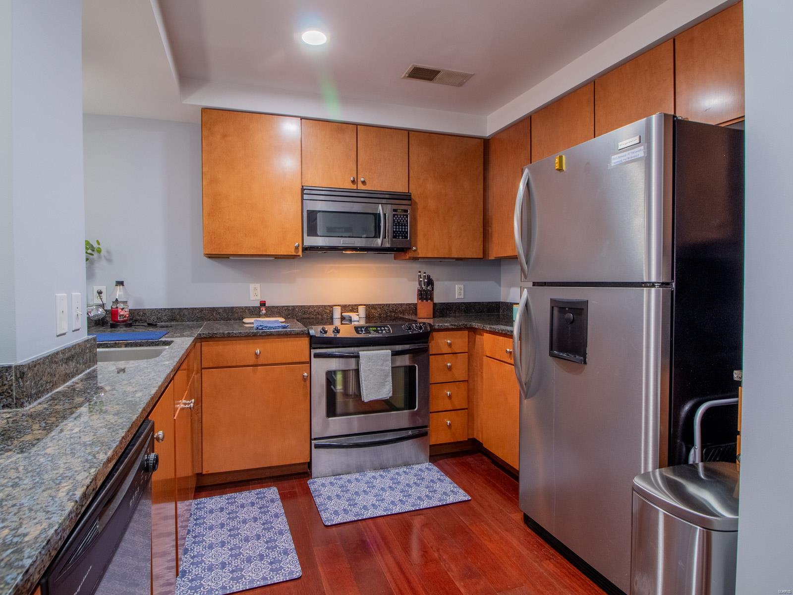 314 N Broadway 1405